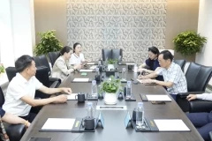 中国文化部原副部长、国家博物馆首任馆长潘震宙一行领导到达金蛹科技进行参观指导